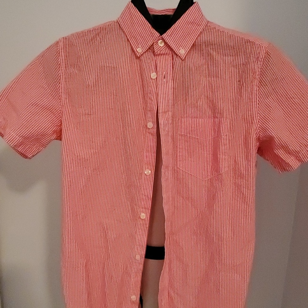 Salmon Seersucker Short Sleeve Button Down XS